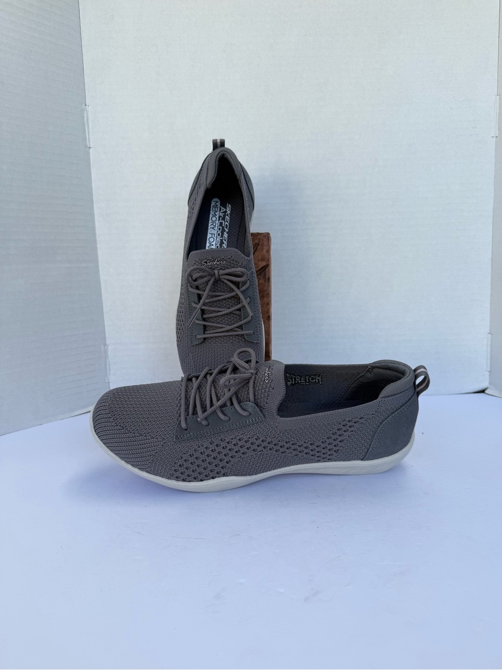 Skechers Slip On Sneakers Women’s 10 100434 Memory Foam Stretch Fit No Box New